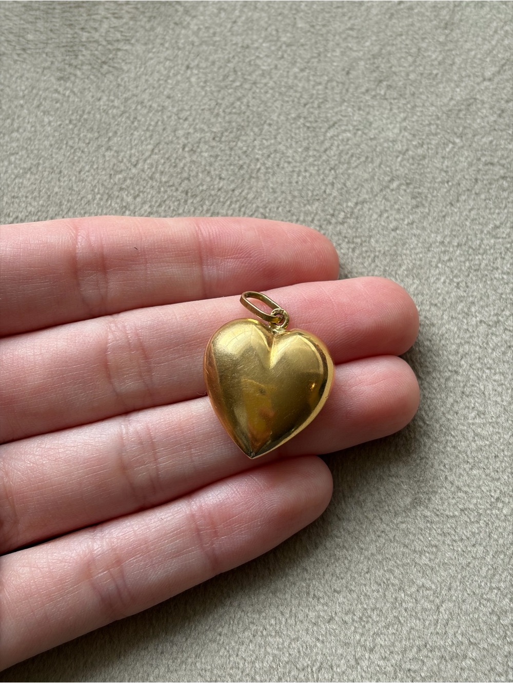 18k puffy heart pendant